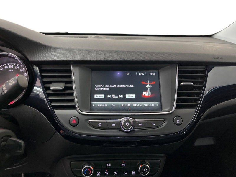 Opel Crossland X usata a Torino (13)