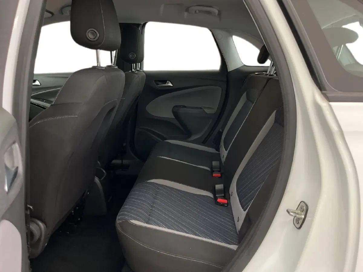 Opel Crossland X usata a Torino (9)