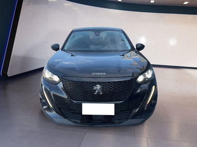Peugeot 2008 1.2 puretech Active s&amp;s 100cv del 2021 usata a Torino