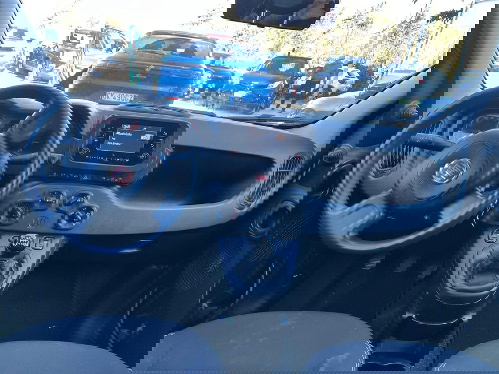 Fiat Panda Cross nuova a Milano (17)