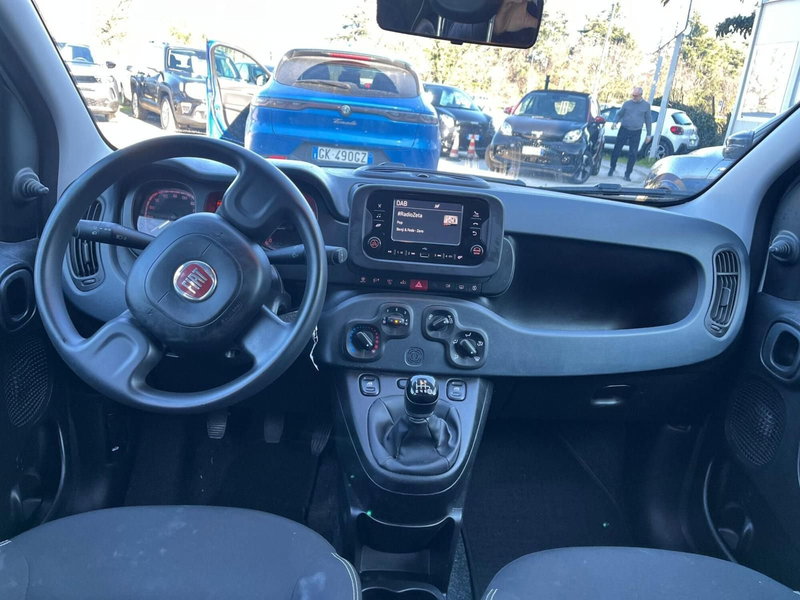 Fiat Panda Cross nuova a Milano (17)