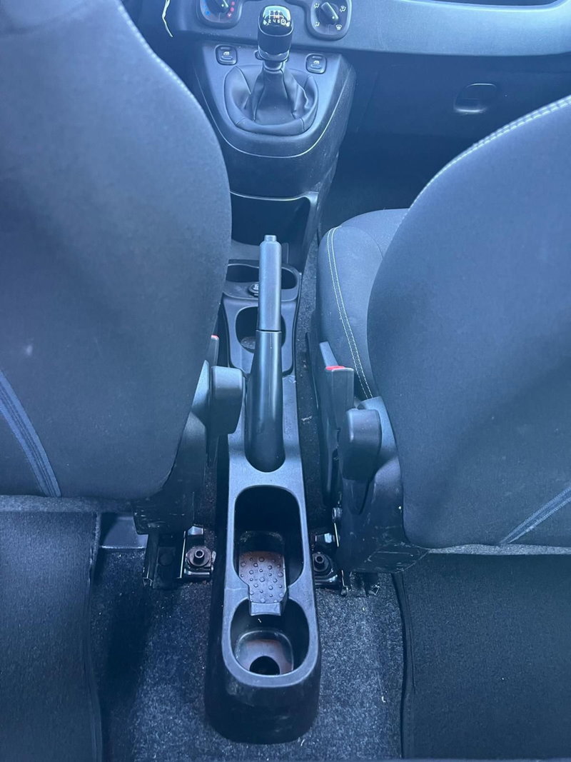Fiat Panda Cross nuova a Milano (20)