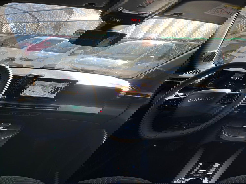 Lancia Ypsilon usata a Milano (17)