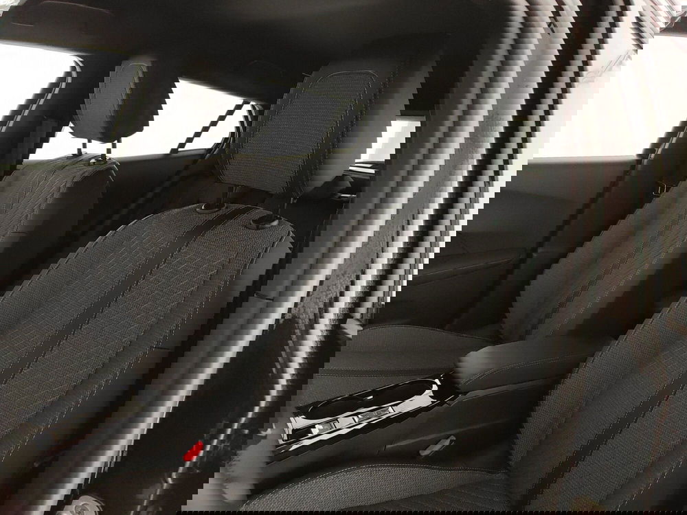 Peugeot 2008 nuova a Caserta (17)