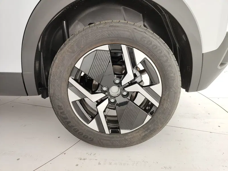 Peugeot 2008 nuova a Caserta (11)