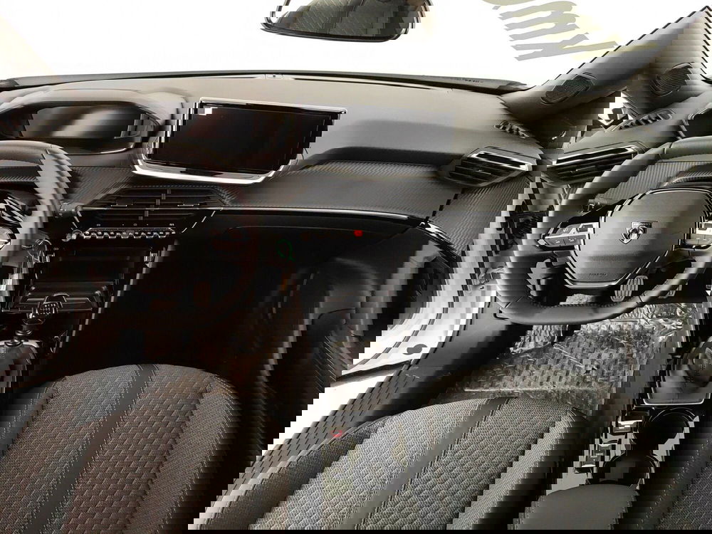 Peugeot 2008 nuova a Caserta (15)