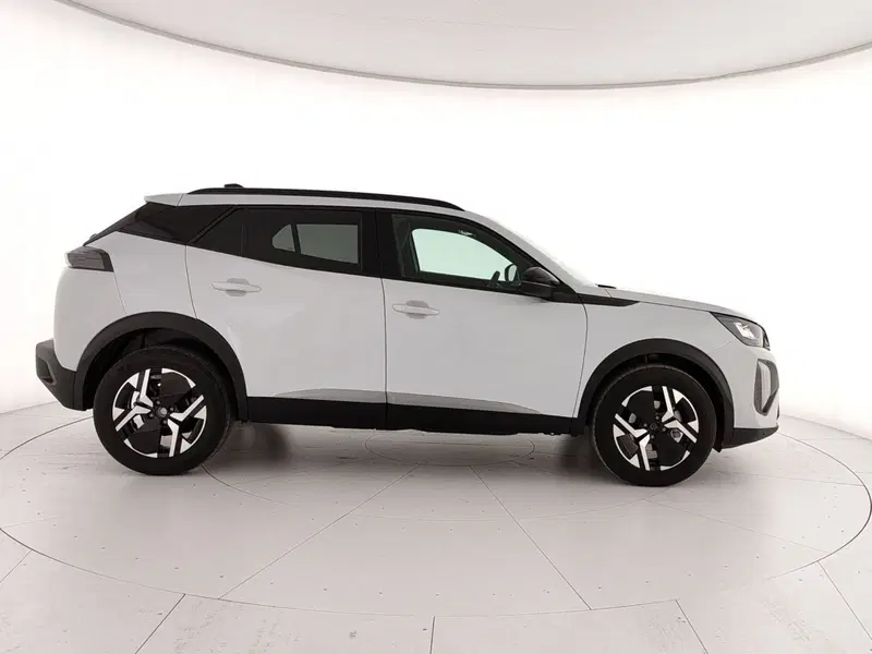 Peugeot 2008 nuova a Caserta (7)