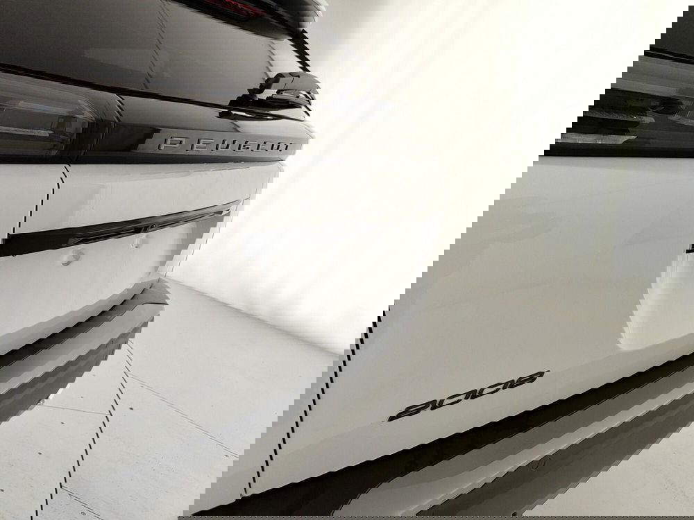 Peugeot 2008 nuova a Caserta (10)