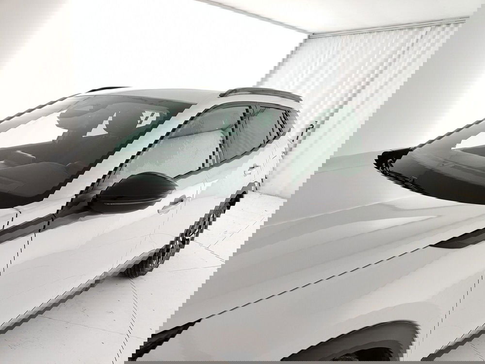 Peugeot 2008 nuova a Caserta (14)