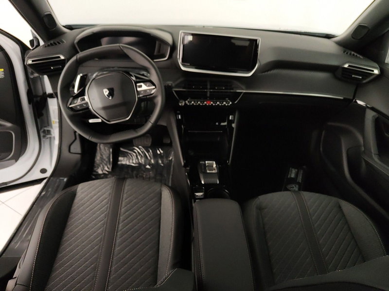 Peugeot 2008 nuova a Caserta (15)