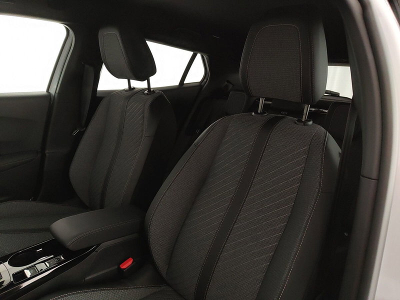 Peugeot 2008 nuova a Caserta (17)