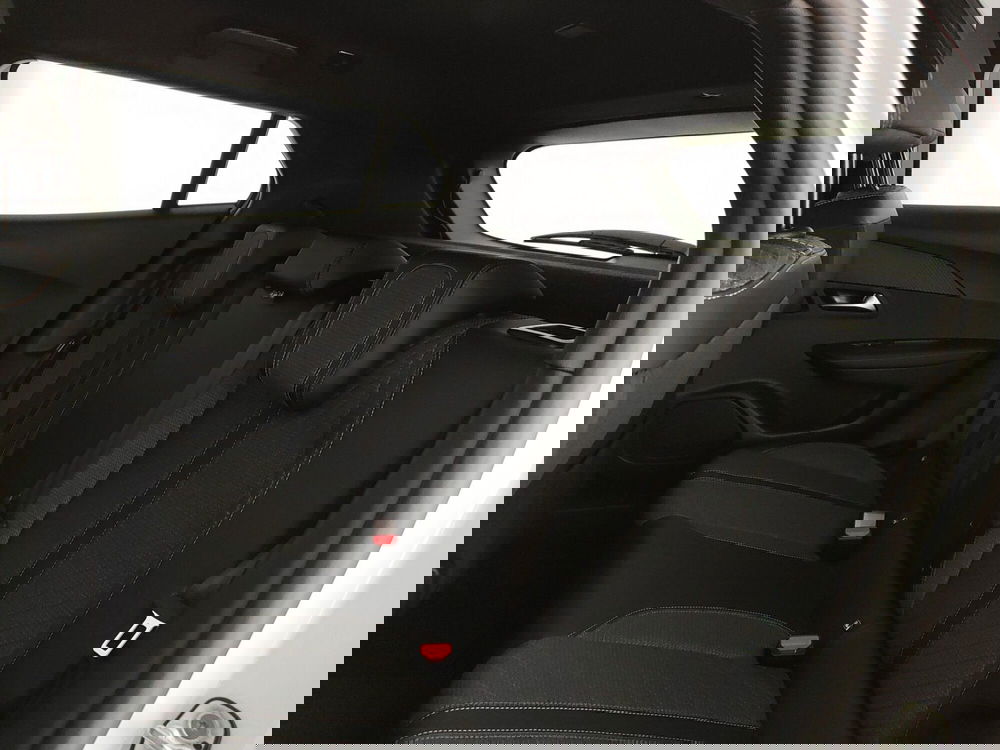 Peugeot 2008 nuova a Caserta (19)