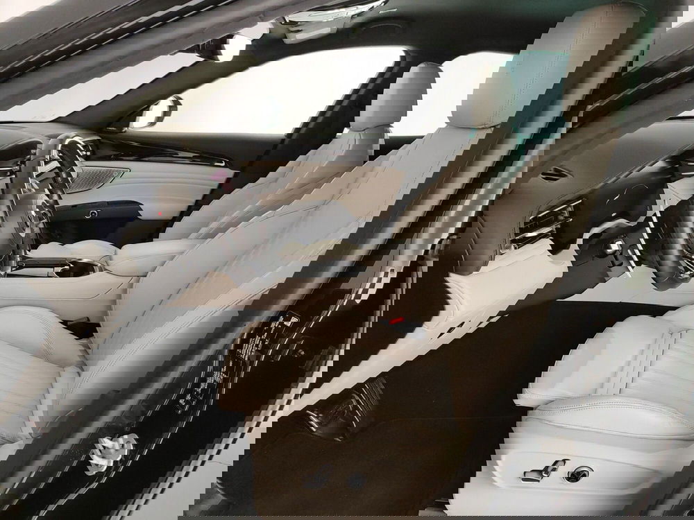 Maserati Grecale usata a Caserta (18)