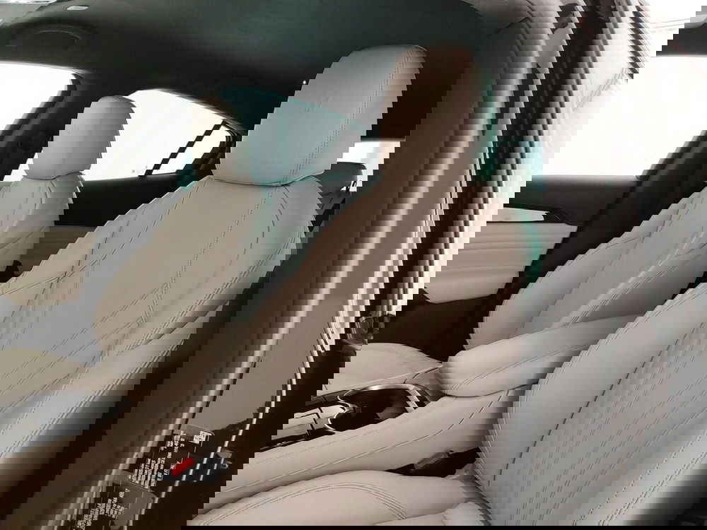 Maserati Grecale usata a Caserta (19)