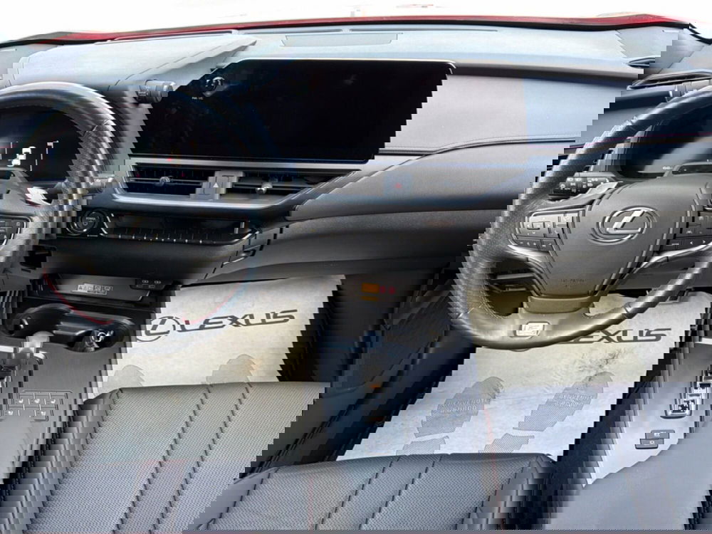 Lexus UX usata a Siracusa (9)