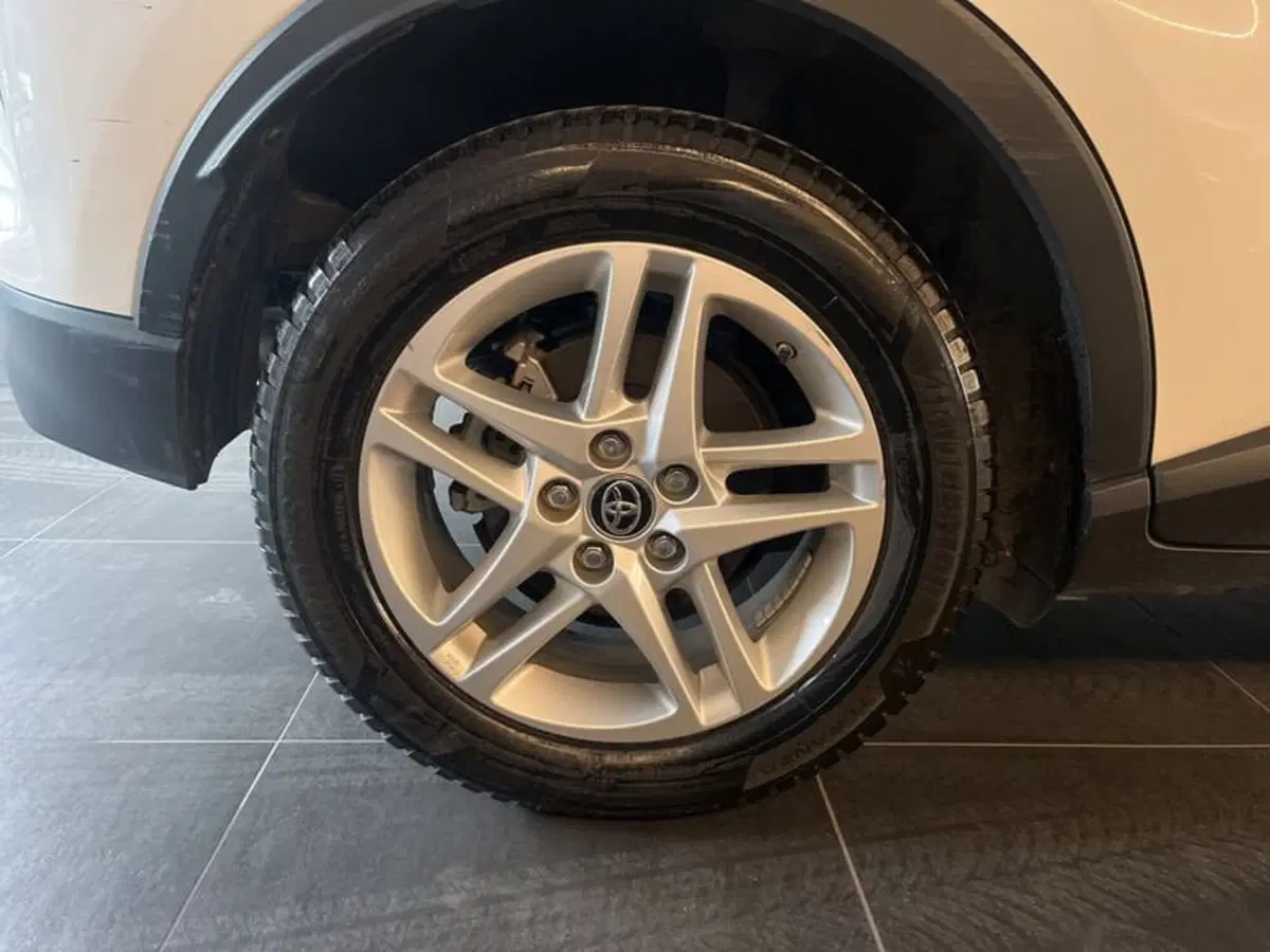 Toyota Toyota C-HR usata a Vicenza (10)