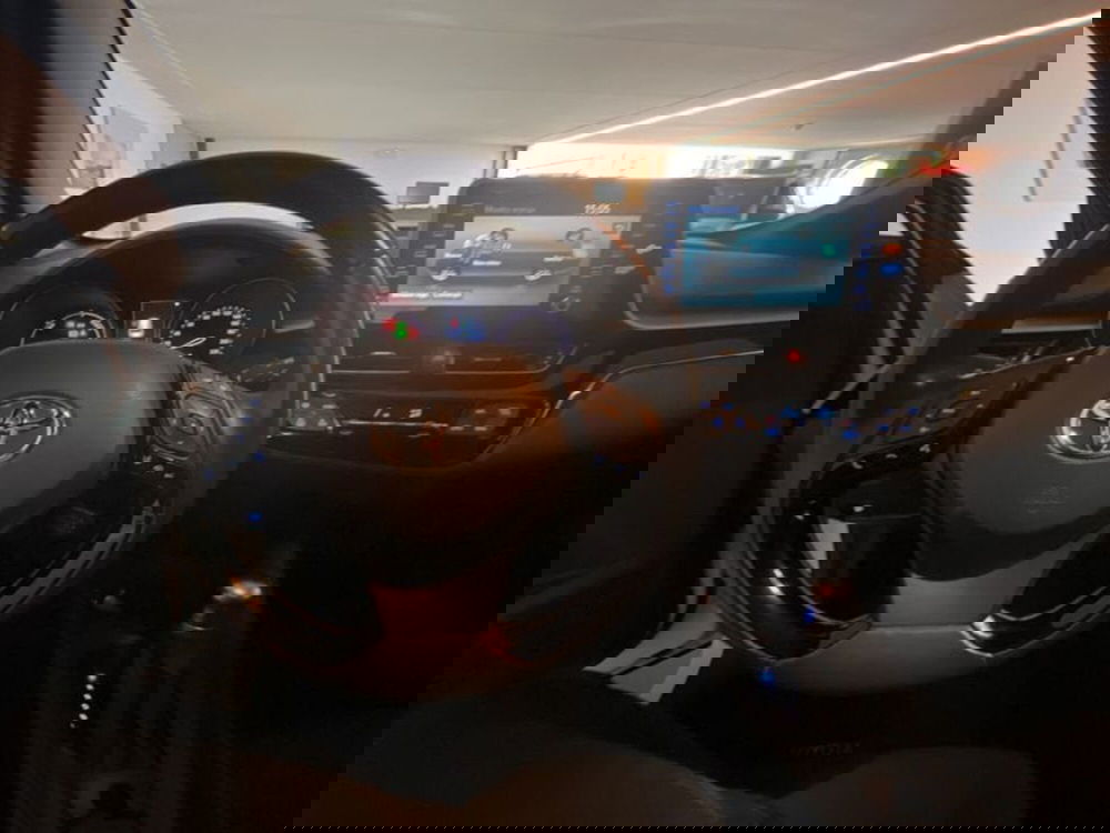 Toyota Toyota C-HR usata a Vicenza (13)