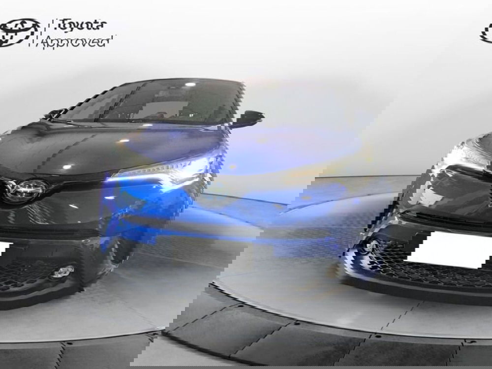 Toyota Toyota C-HR usata a Cagliari (4)