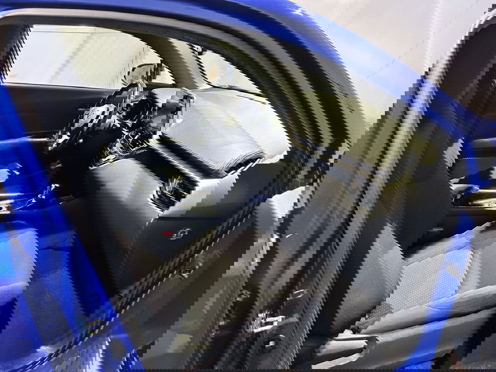 Toyota Toyota C-HR usata a Milano (8)