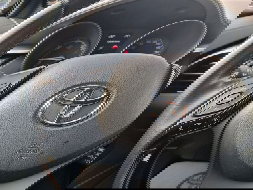 Toyota Toyota C-HR usata a Cagliari (16)
