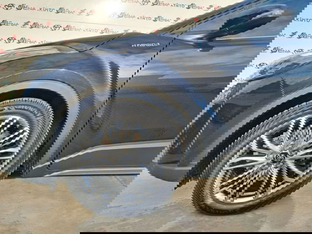 Toyota Toyota C-HR usata a Cagliari (8)