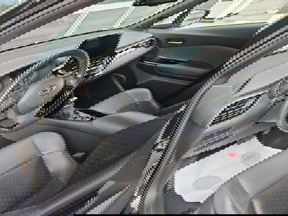 Toyota Toyota C-HR usata a Vicenza (9)