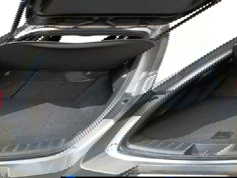 Lexus UX usata a Milano (12)