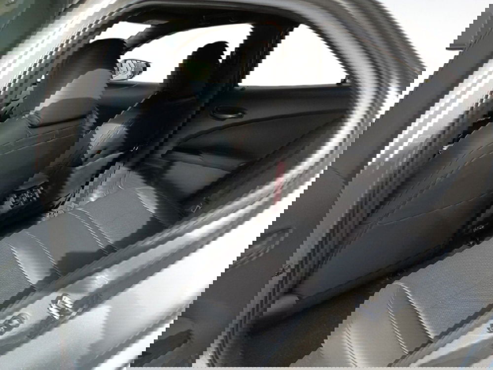 Lexus UX usata a Milano (16)