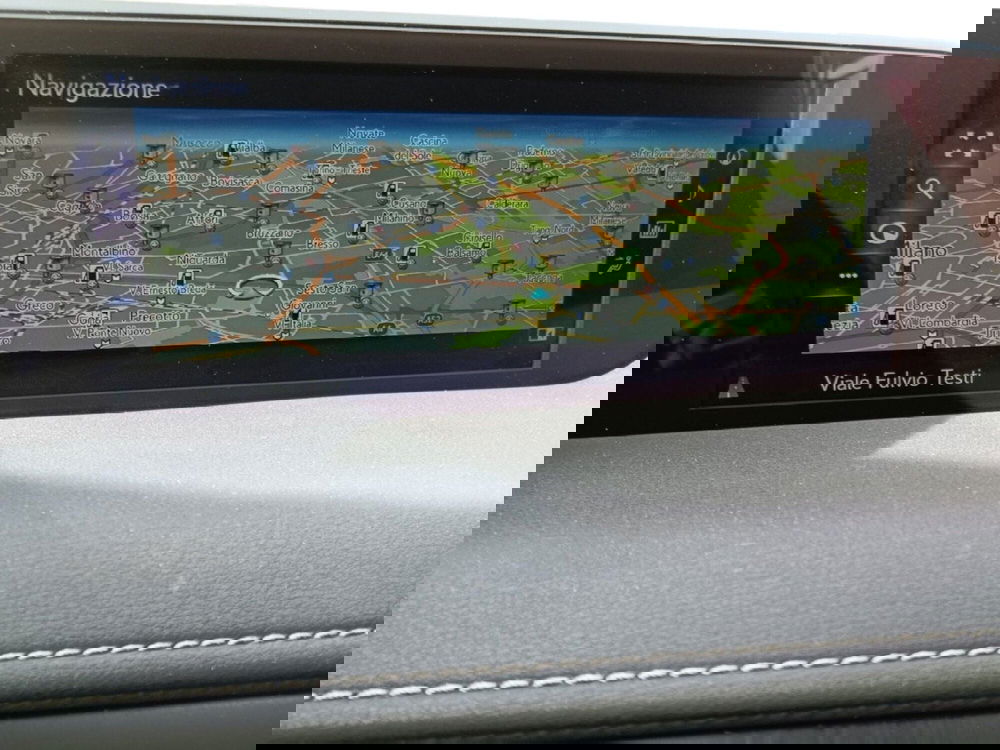 Lexus UX usata a Milano (17)