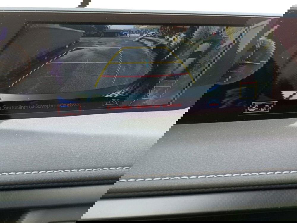 Lexus UX usata a Milano (18)