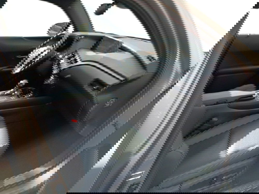 Lexus UX usata a Milano (6)