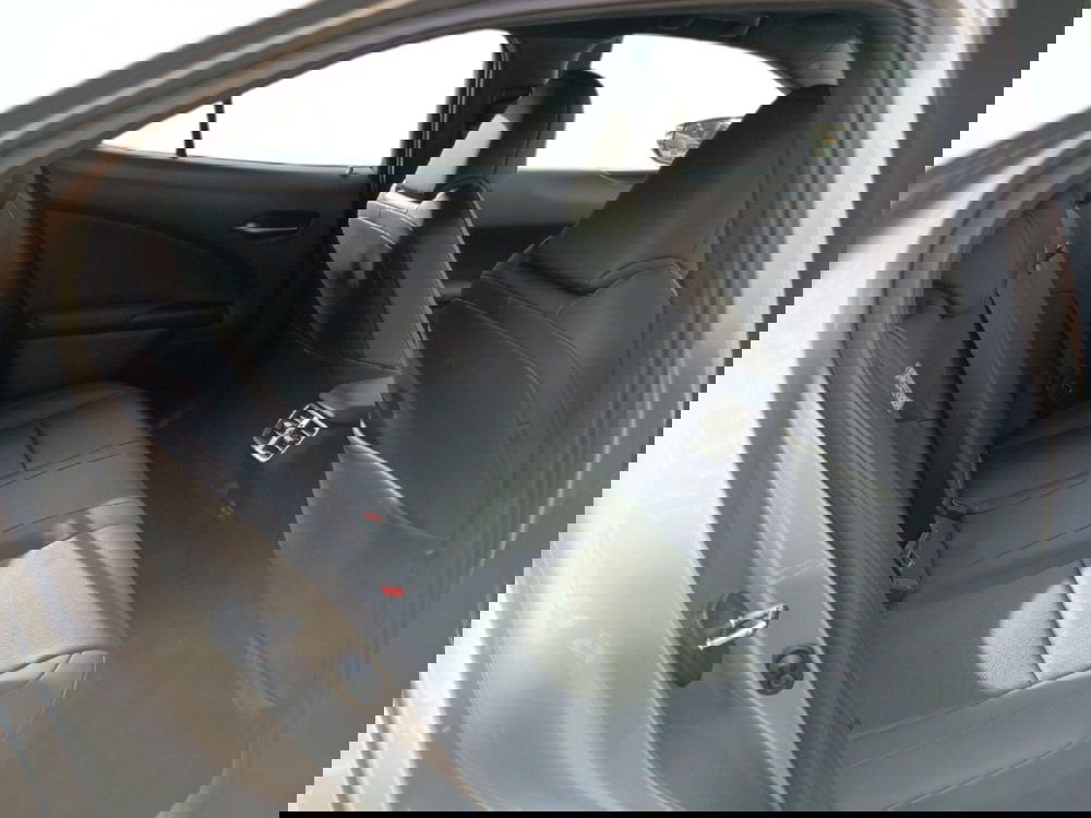 Lexus UX usata a Milano (9)