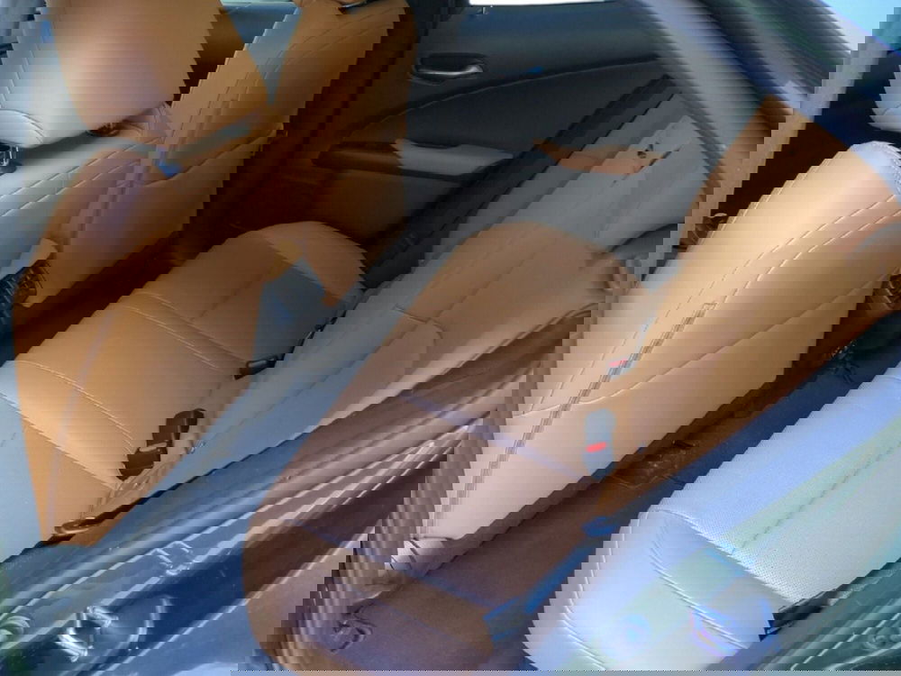 Lexus UX usata a Milano (11)