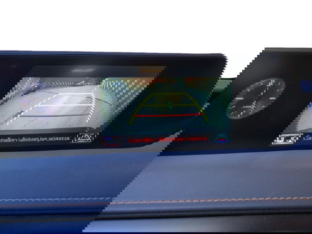 Lexus UX usata a Milano (16)