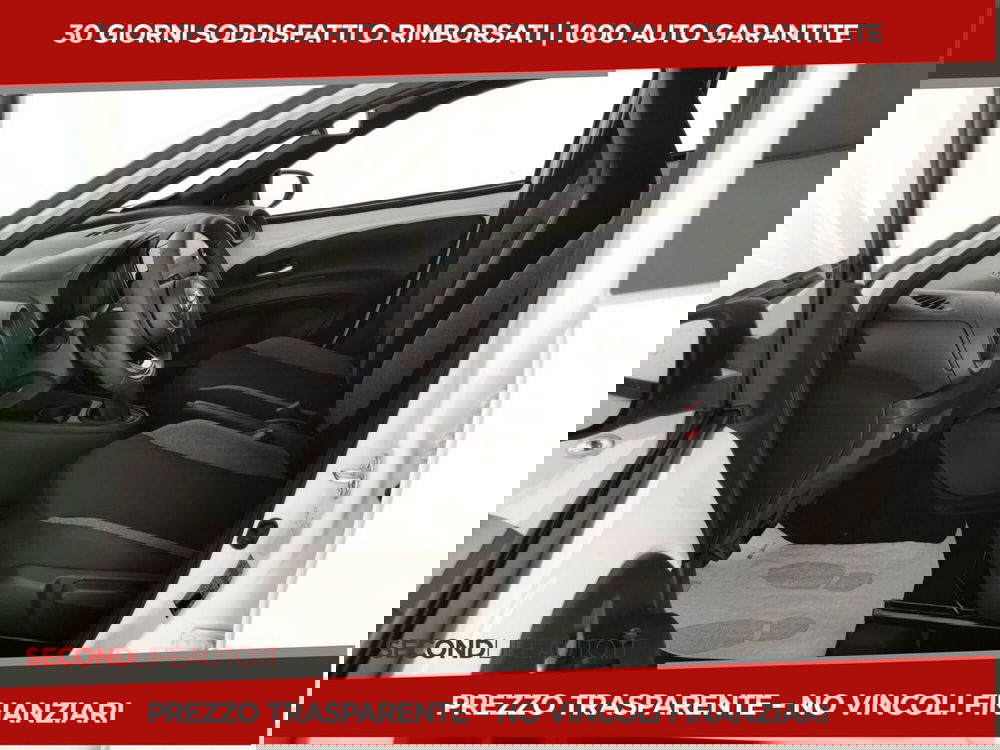 Toyota Aygo X nuova a Campobasso (5)