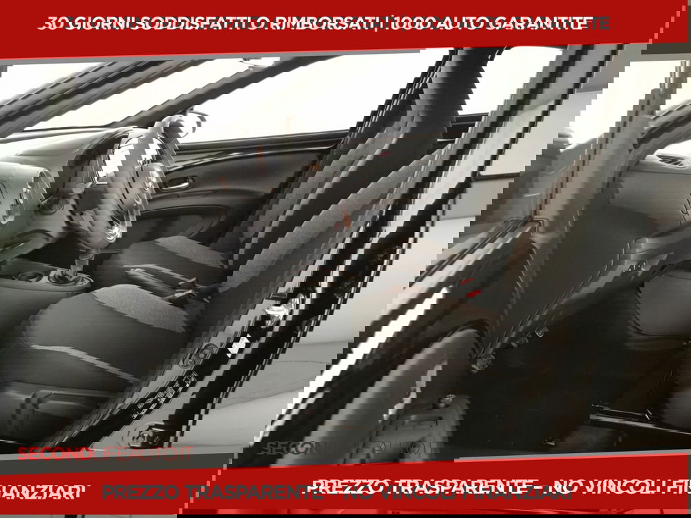 Toyota Aygo X nuova a Chieti (5)