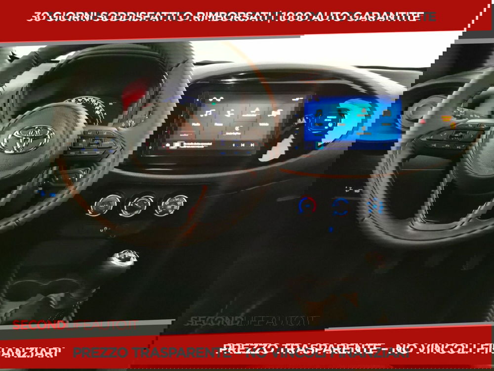 Toyota Aygo X nuova a Chieti (9)