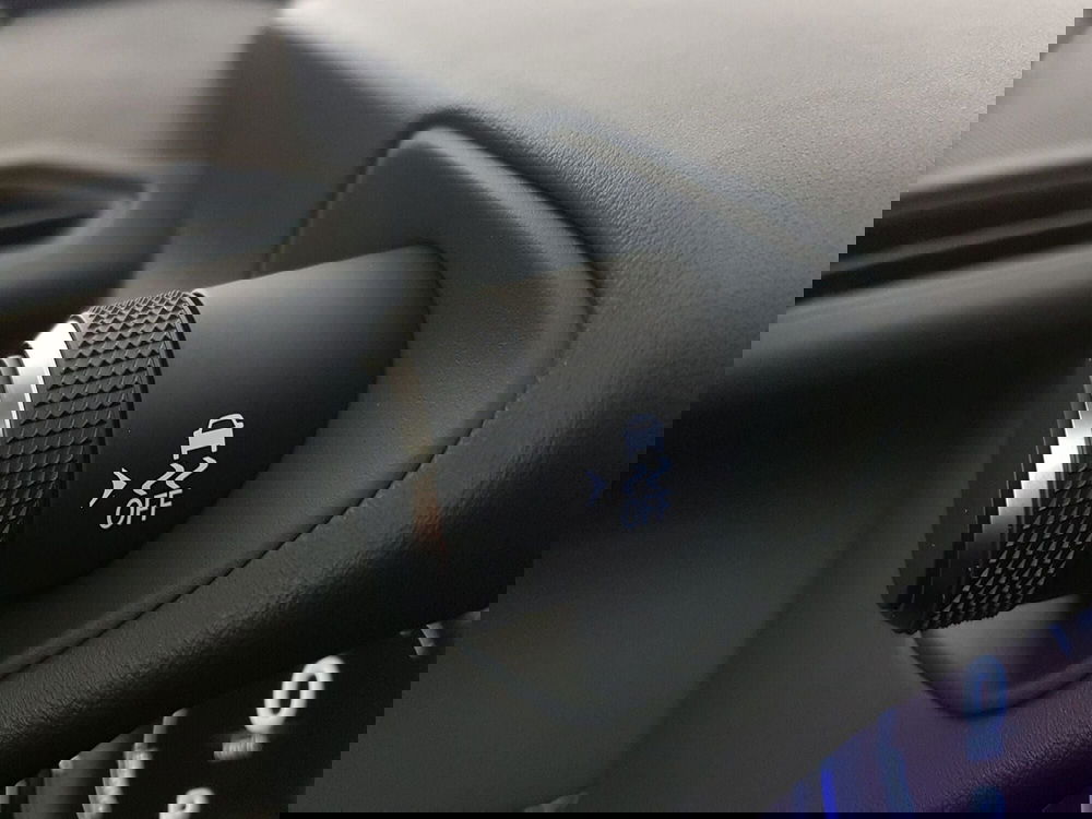 Lexus UX usata a Chieti (12)