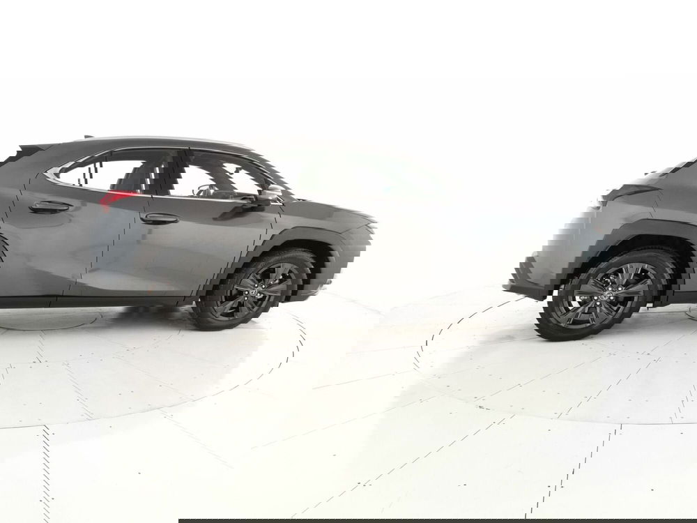 Lexus UX usata a Chieti (4)