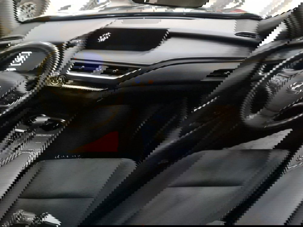 Lexus UX usata a Bologna (10)