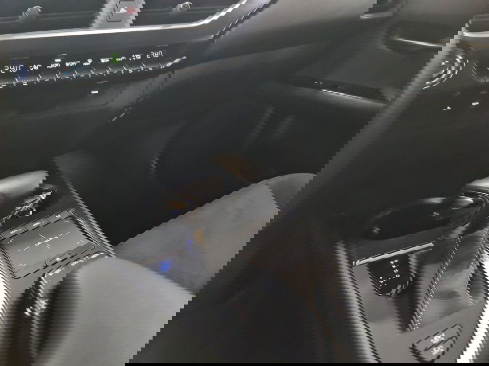 Lexus UX usata a Bologna (14)