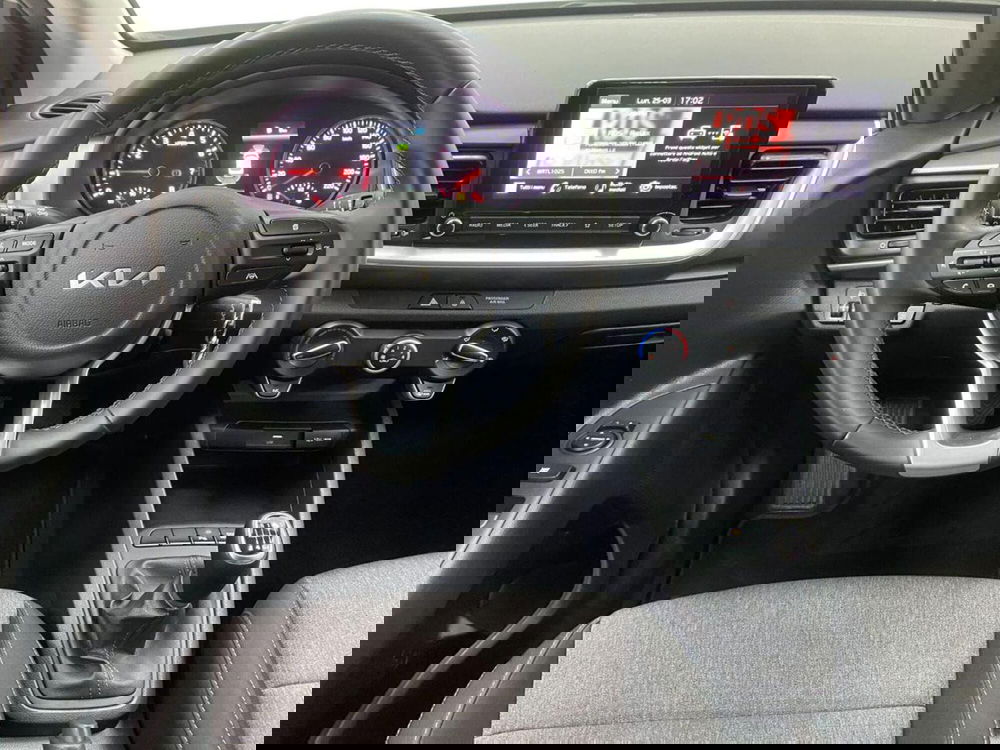 Kia Stonic usata a Como (11)