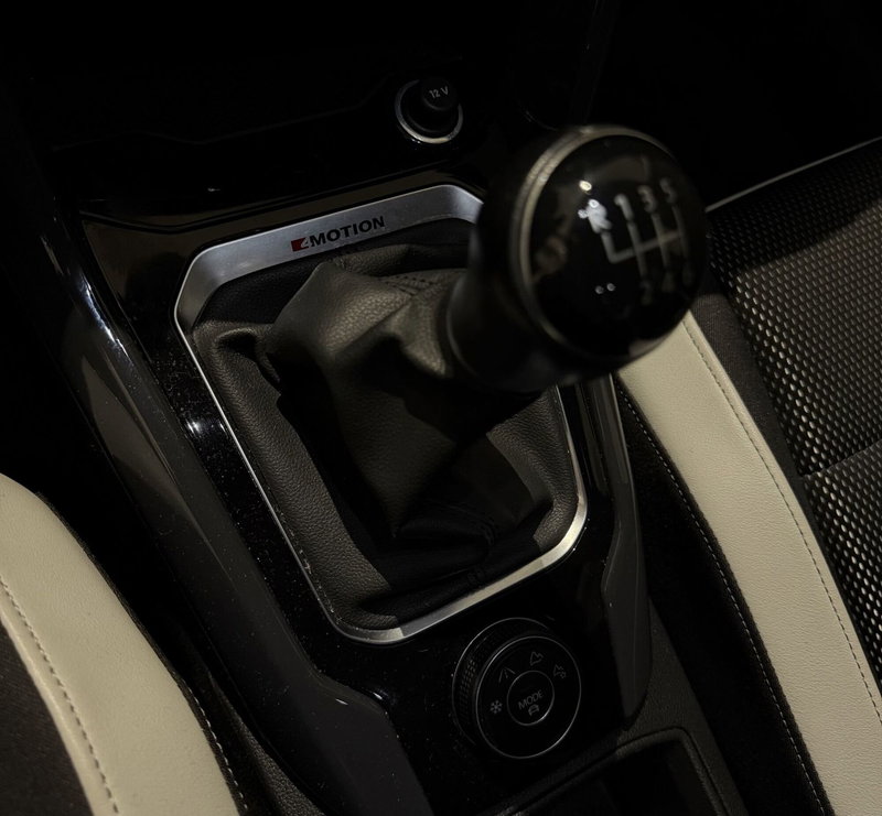 Volkswagen T-Roc usata a Parma (9)