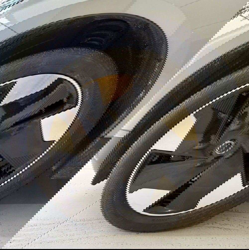 Volvo EX30 usata a Parma (3)