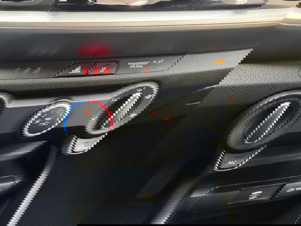 Kia Stonic usata a Como (16)