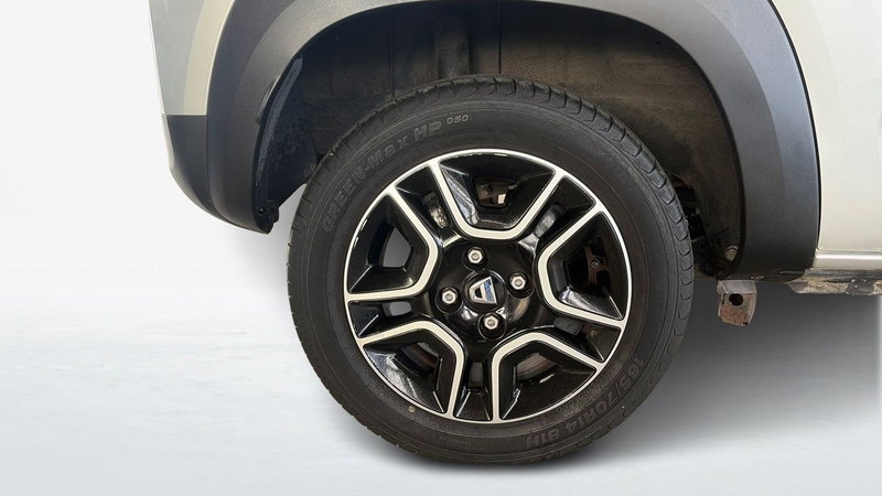 Dacia Spring usata a Catania (17)