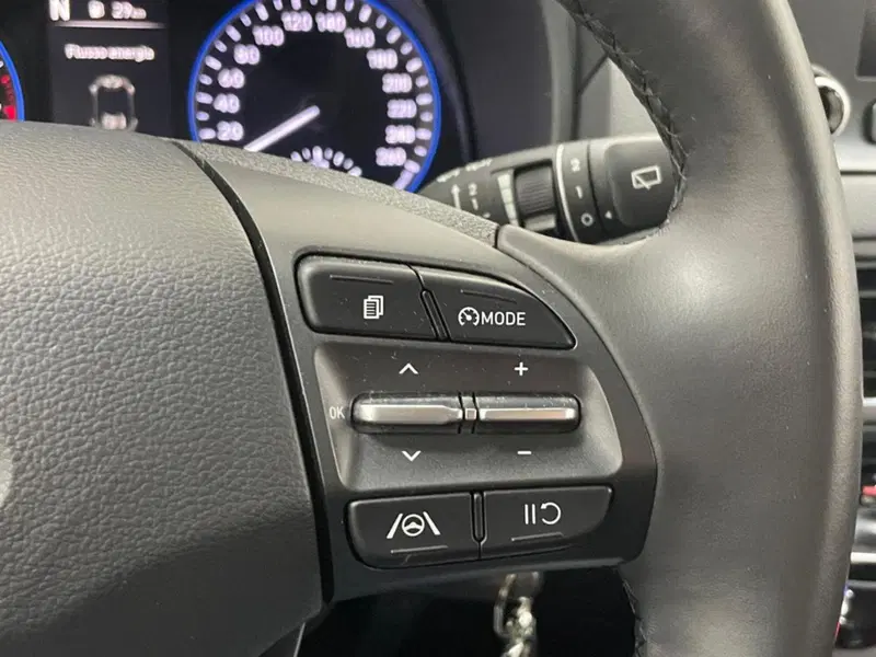 Hyundai Kona usata a Como (11)