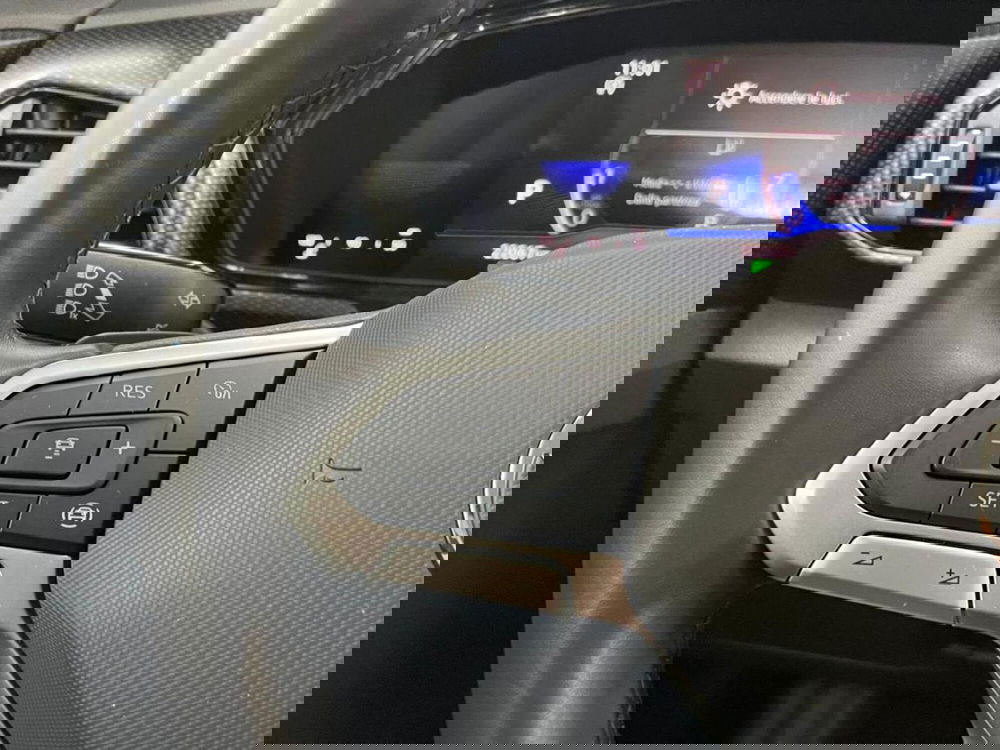 Volkswagen T-Cross usata a Como (11)