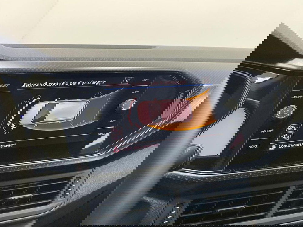 Volkswagen T-Cross usata a Como (17)
