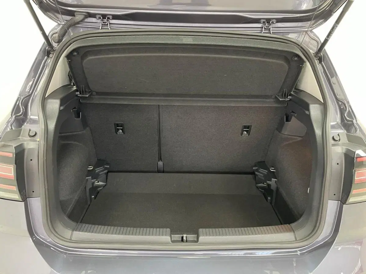 Volkswagen T-Cross usata a Como (20)
